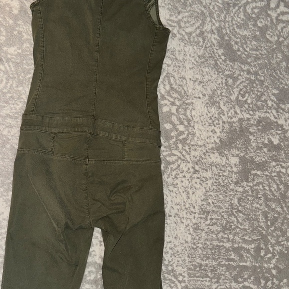 Sexy GUESS Women's Cara Zip-Front Denim Jumpsuit - Army Olive - - Picture 4 of 7